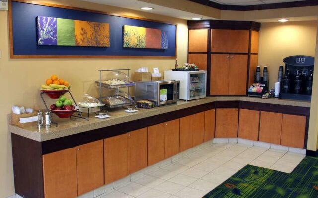 Fairfield Inn & Suites Marion