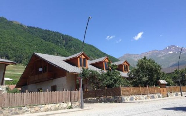 Guest House Svan-Ski