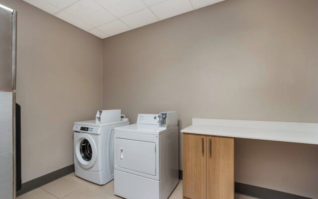 Holiday Inn Express & Suites Lexington by IHG