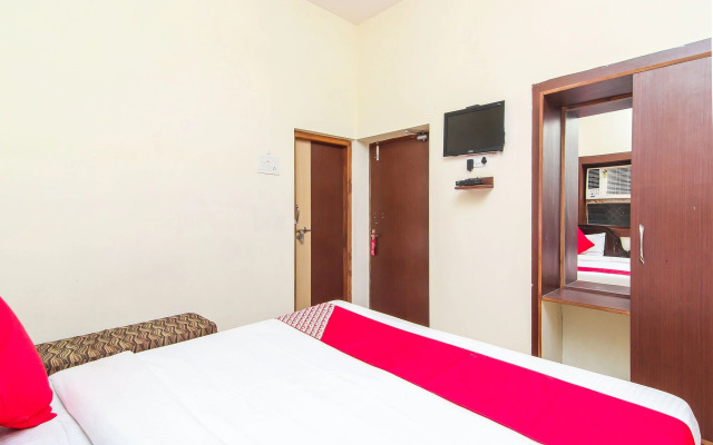 OYO 13097 Lukergunj Holidays