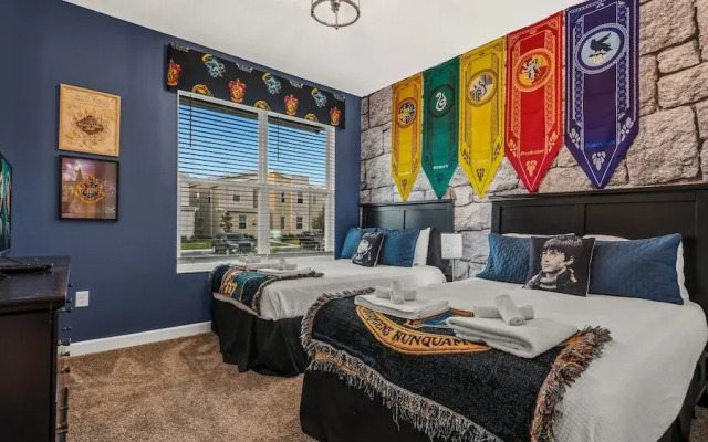5BR Disney Villa, Private Pool,spa, Game Room