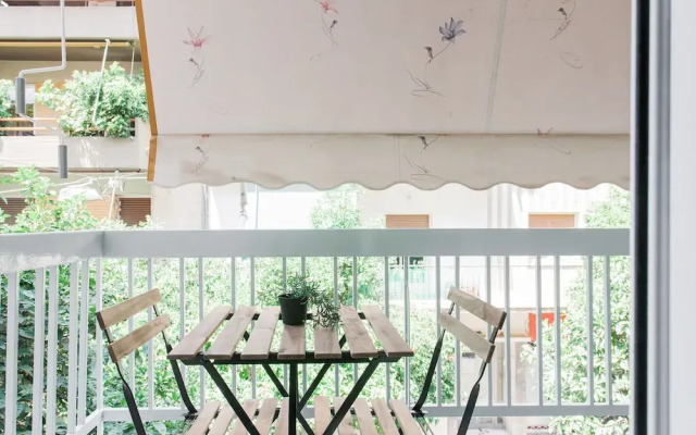 Dazzling 1BR Apartment in Koukaki