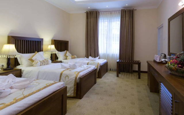 Serene King S Villa