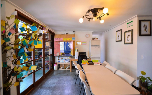 Nabijam Motel