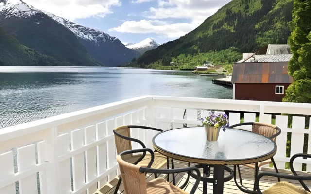Fjærland Fjordstove Hotell