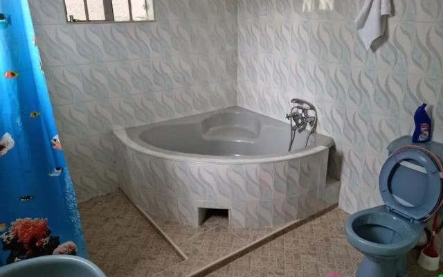 Lux Suites Weavers Haven Guest House