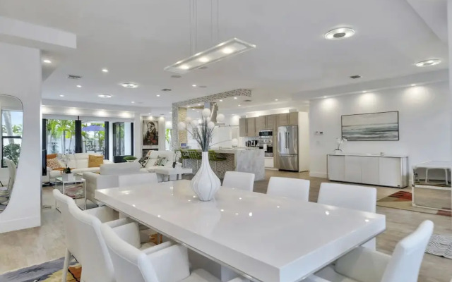 Lynora's Luxe Estate Modern Design