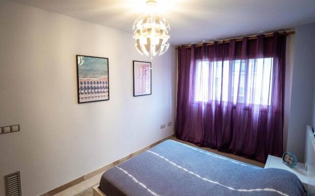 Two bedroom stylish studio, 5 minutes walk from the beach