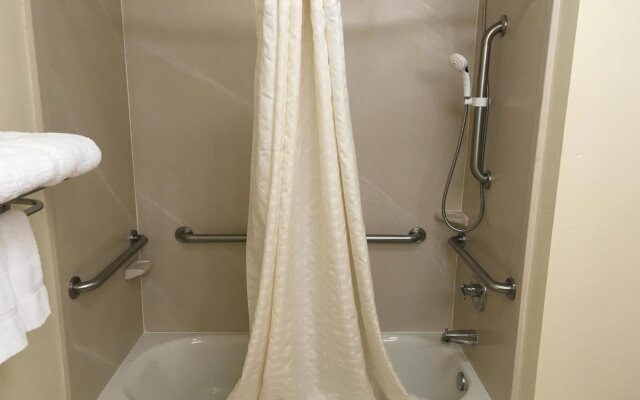 Best Western Plus Barsana Hotel & Suites