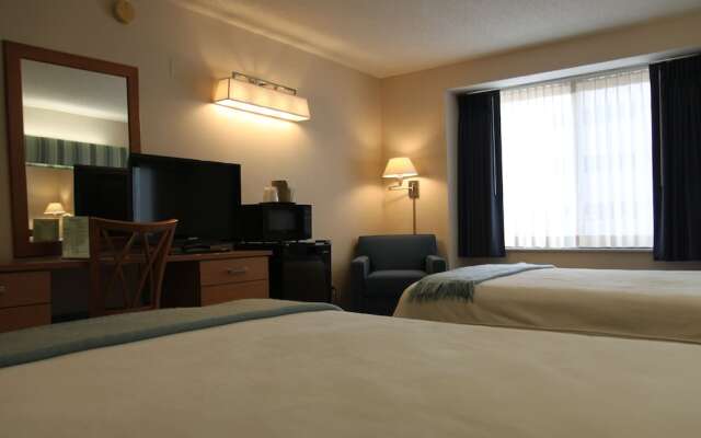 Brentwood Inn & Suites