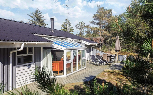 10 Person Holiday Home in Albaek