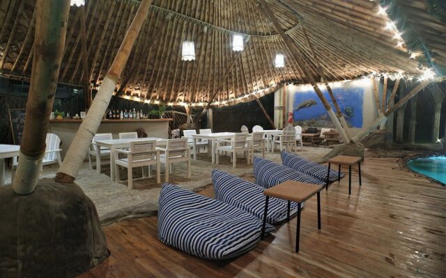 Dugong Village-Green Hotel