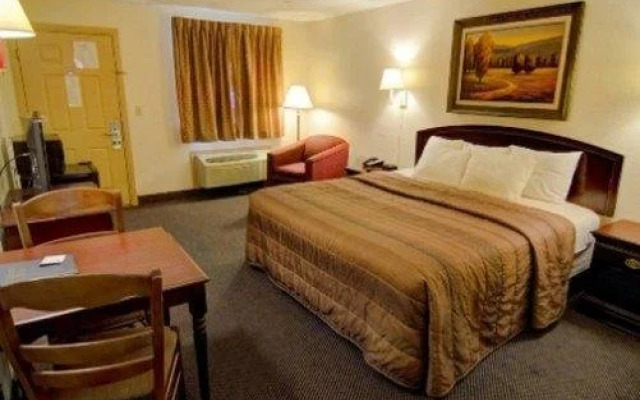 Ramada Inn Fort Wood