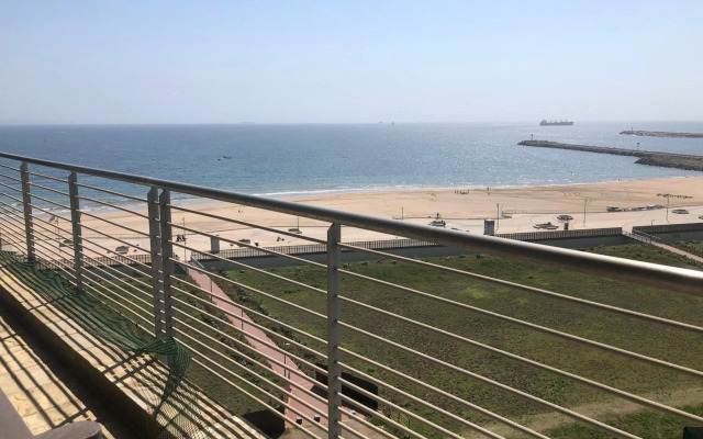 Durban Beach Front SPECTACULAR OCEAN VIEWS - 3 BED
