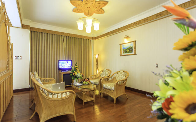 Green Plaza Hotel