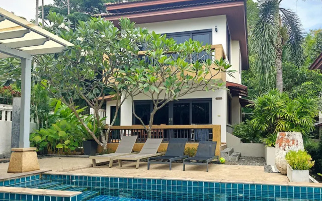 Baan Rawee Villas