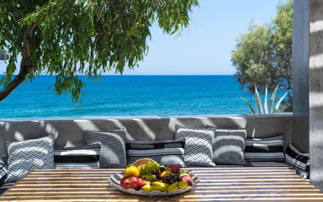 Damma Beachfront Luxury Villa