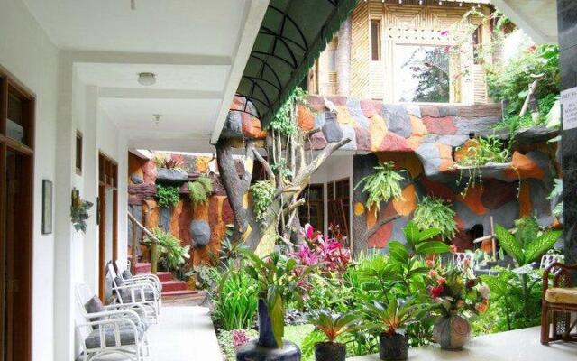 Enny's Guest House
