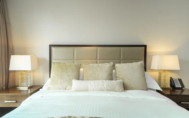 Luton Vacation Homes - Address Marina