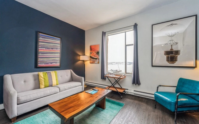 Kasa The Oxford Seattle