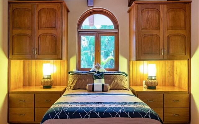 Sunny Vacation Villa 75