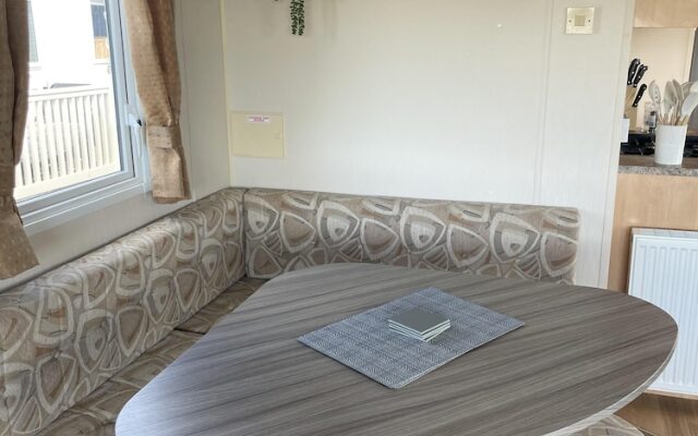 Remarkable 2-bed Holiday Home in Whitstable