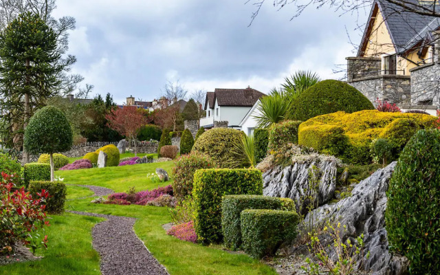 Semi detached house, Kenmare