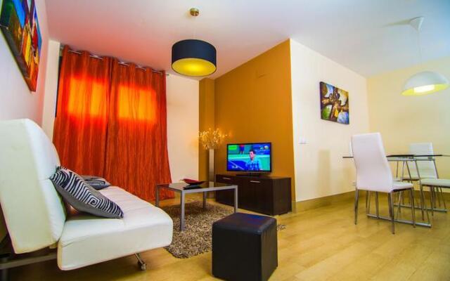 16:9 Playa Suites