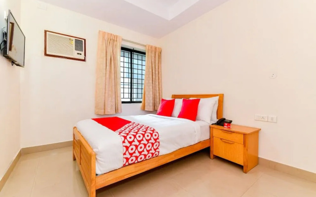 OYO Flagship 38119 Tristar Residency