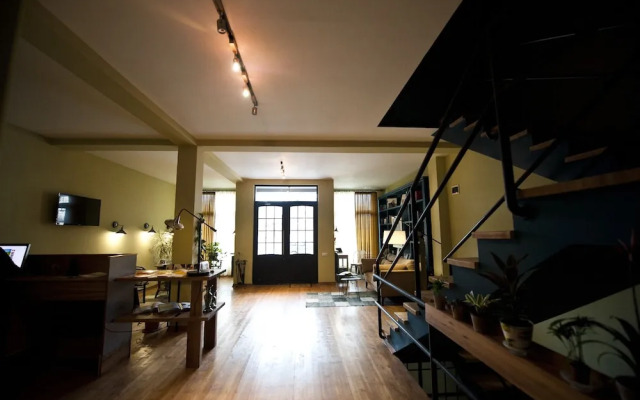 Hotel 27