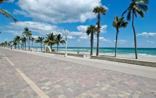 Luxury Whitedove Oceanfront Pool Home