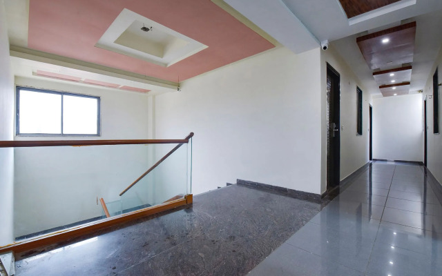Fabhotel A1 Plaza