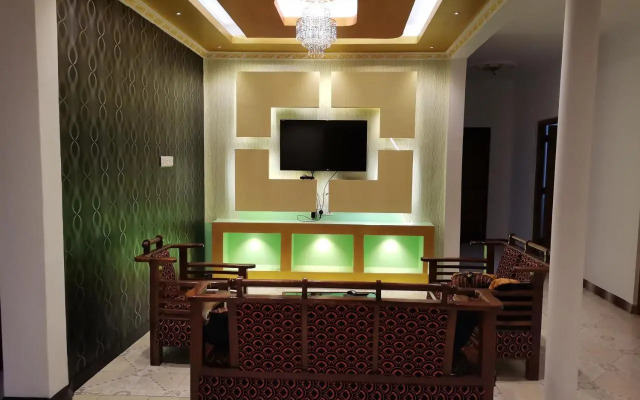 Sai Holiday Inn