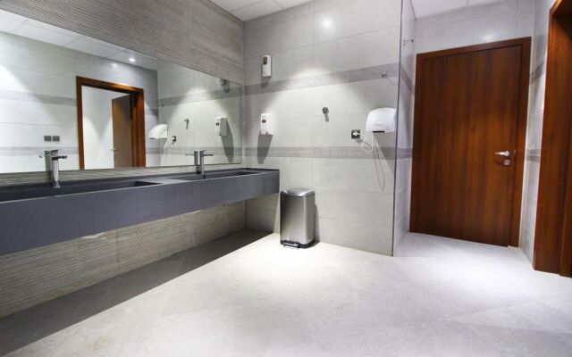 Diwan Residence Hotel - Alnaeem
