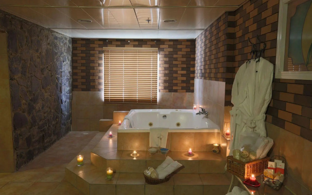 Jacob Tiberias by Jacob Hotels