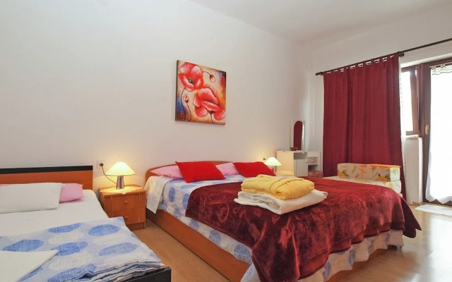 Apartment 1569