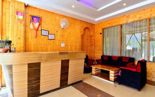 Oyo 36558 Hotel Raxit Inn
