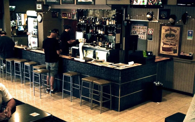 Bottlemart Express - Sportsmens Hotel