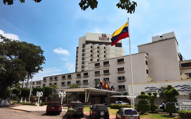 Tibisay Hotel del Lago