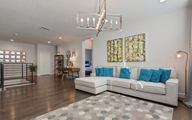 Elegant Home With Pool & Spa, Close to Disney