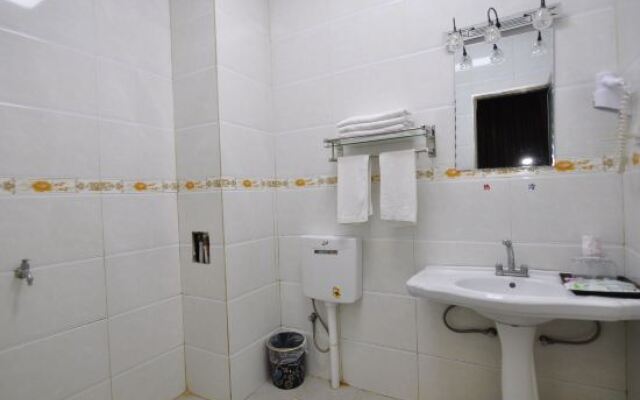 Tonghe Express Hotel