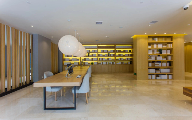 Ji Hotel Shanghai Oriental Pearl Tower