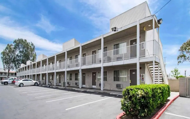 Studio 6 Cypress, CA