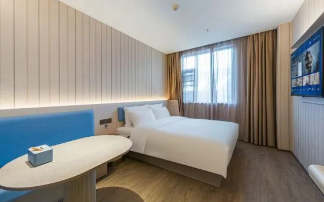 HanTing Hotel (Wuxi Qianqiao Dadao Wuzhou Huishenghuo Plaza)