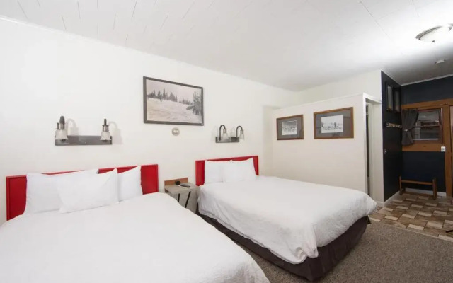 Yodeler Motel