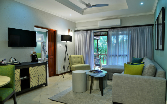 Cresta Mowana Safari Resort & Spa