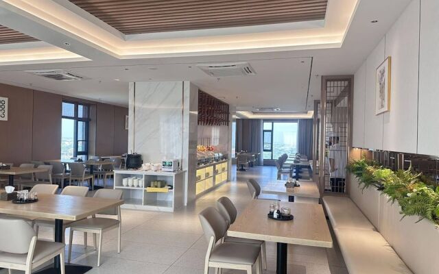 LC International Hotel
