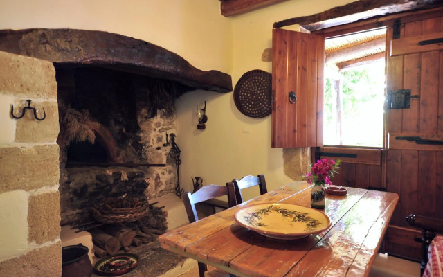 Elia Traditional Hotel & Spa