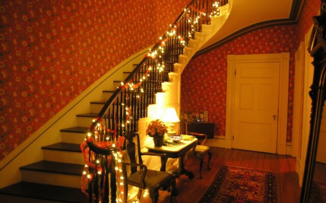 Delano Homestead Bed & Breakfast