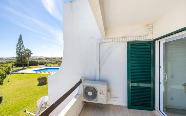 Apartment Julio Pomar, swimming pool